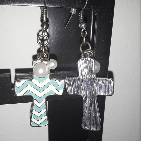 Cross Turquoise+Chevron Pearl Earrings - Picture 2 of 3